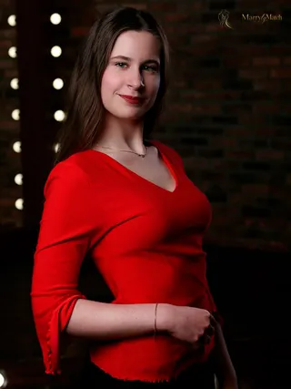 VERONIKA, 22