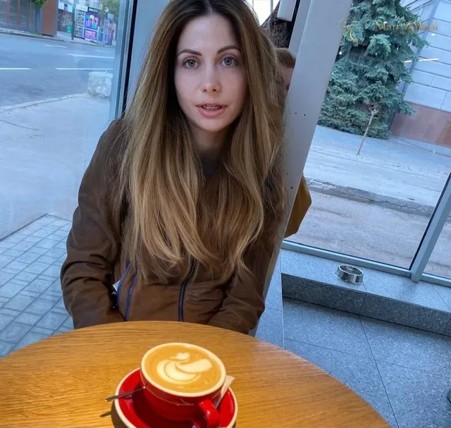 Maryna, 41