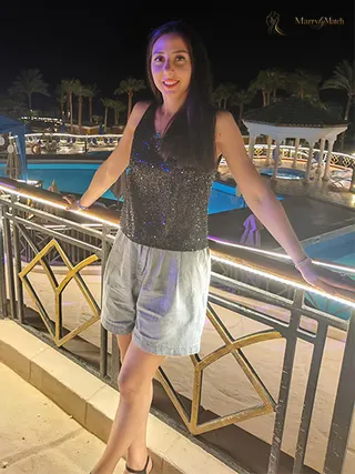 Another photo of KSENIYA
