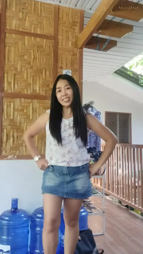 Mylene, 48