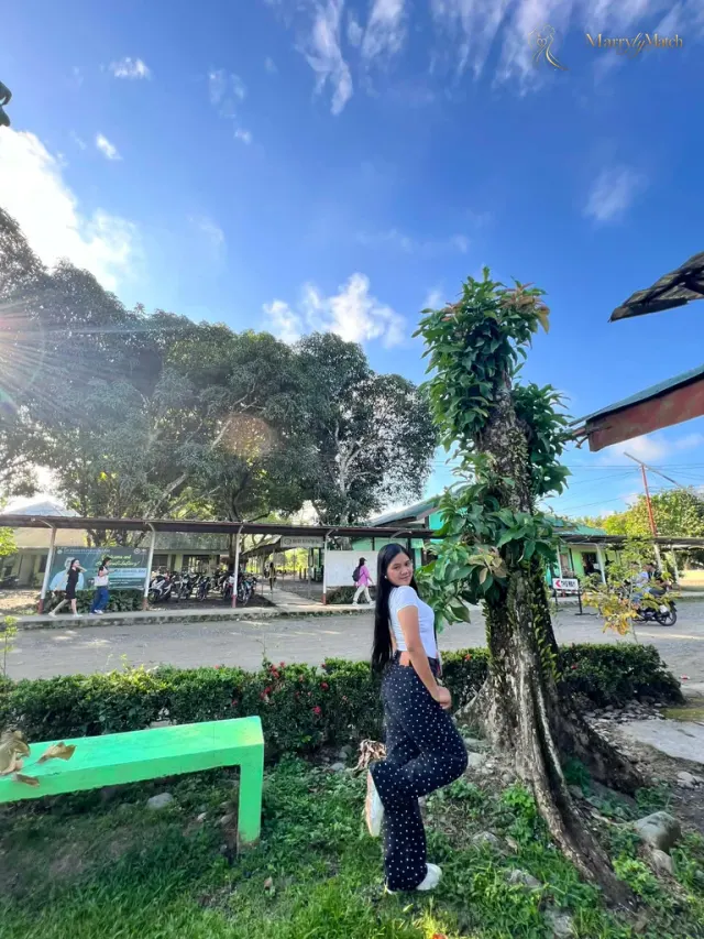 Jerlyn, 19