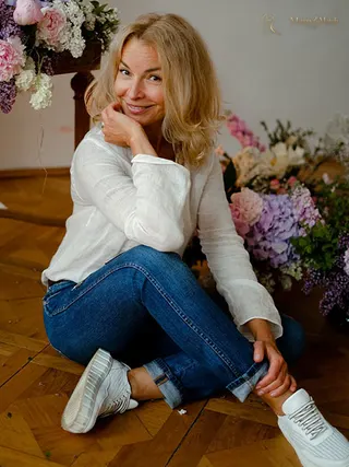 Another photo of NATALYA