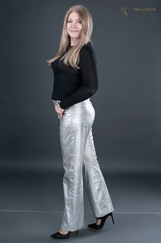 Another photo of OKSANA