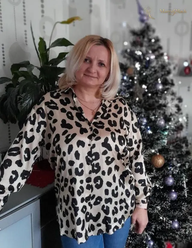 Yulia, 54