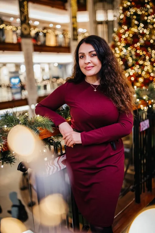 Alesya, 44