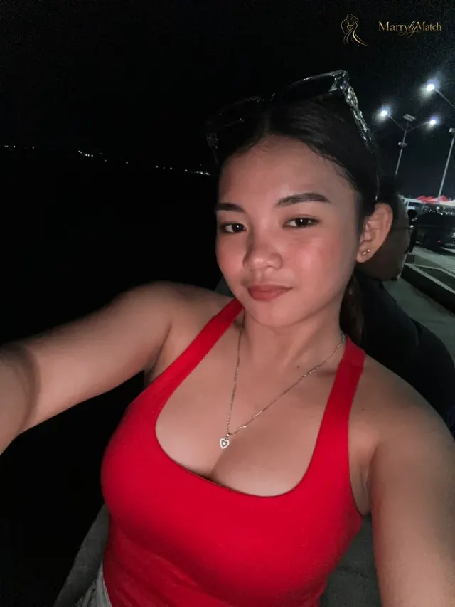 Abigail, 22