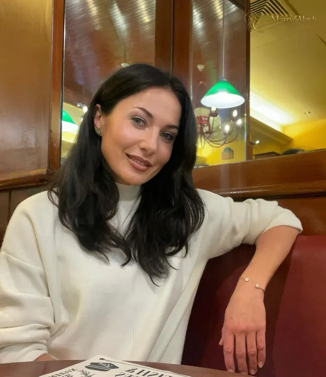 Natalia, 45