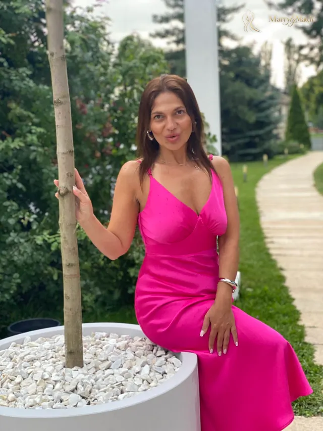 Another photo of Larissa