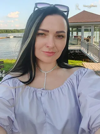 VIKTORIYA, 37