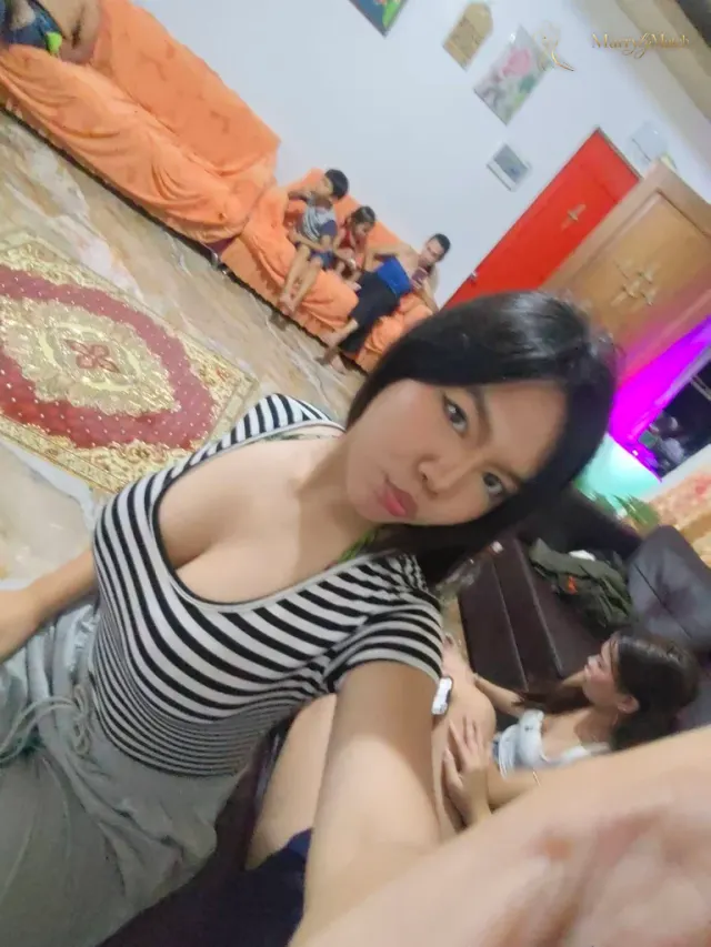Aya, 21