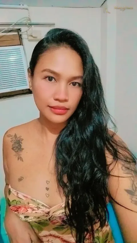 Another photo of Madzz