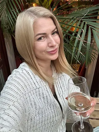 LILIYA, 50