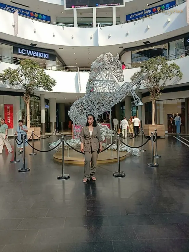 Another photo of Lanie