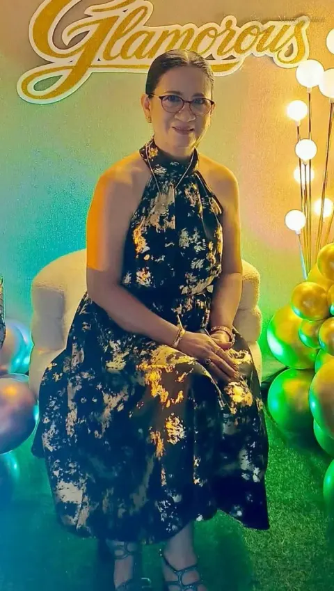Another photo of Rachel