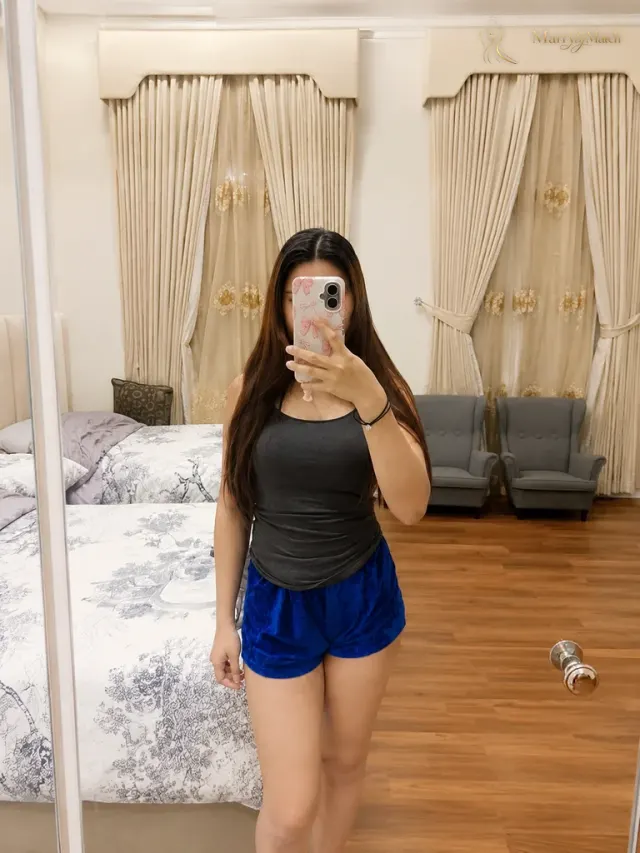 Another photo of Sabrina