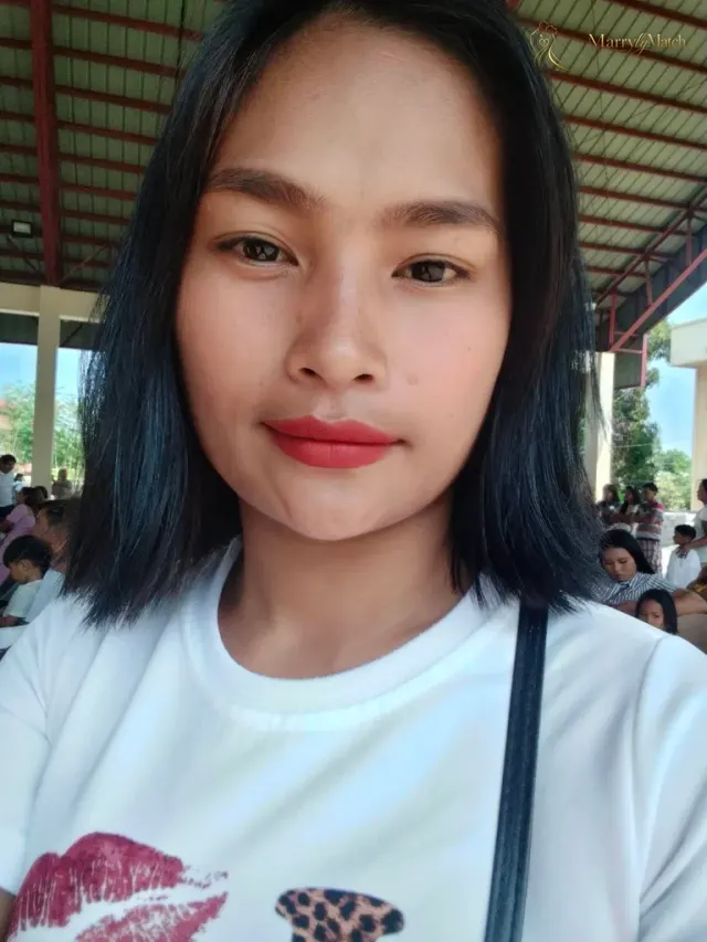 Rosemarie, 26