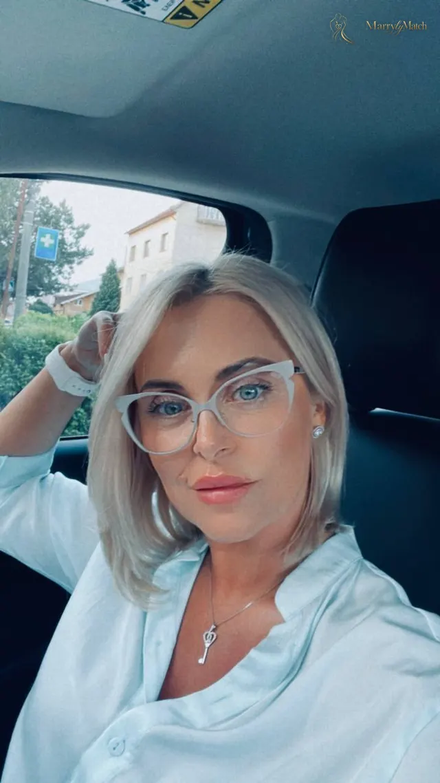 Agnessa, 52