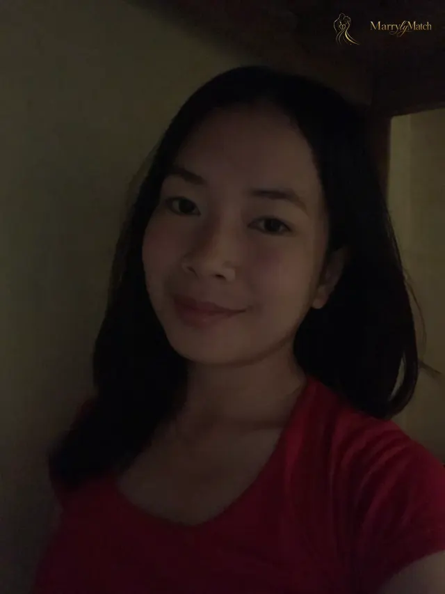 Another photo of Mariel
