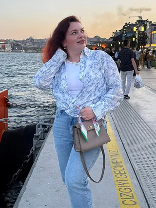 Another photo of ALESYA