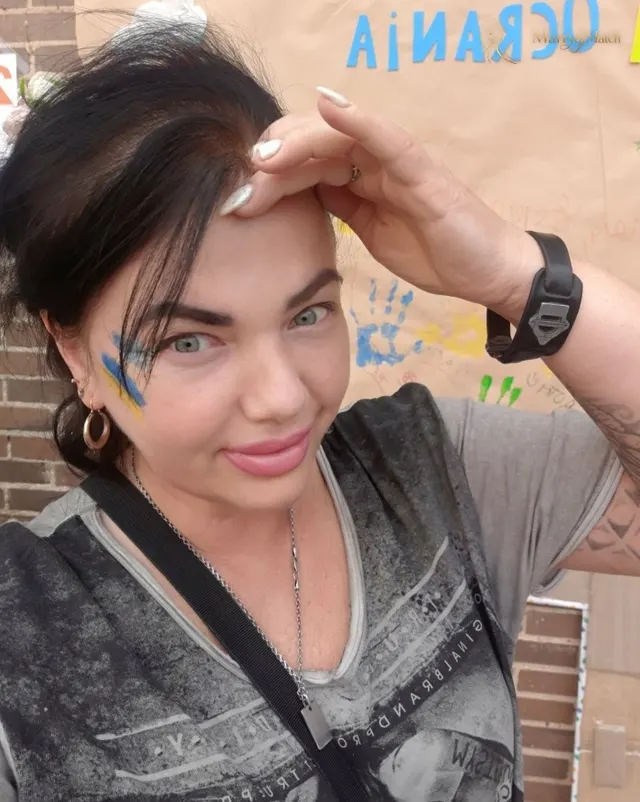 Natalia, 57