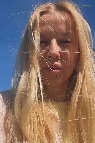 Another photo of LARISA