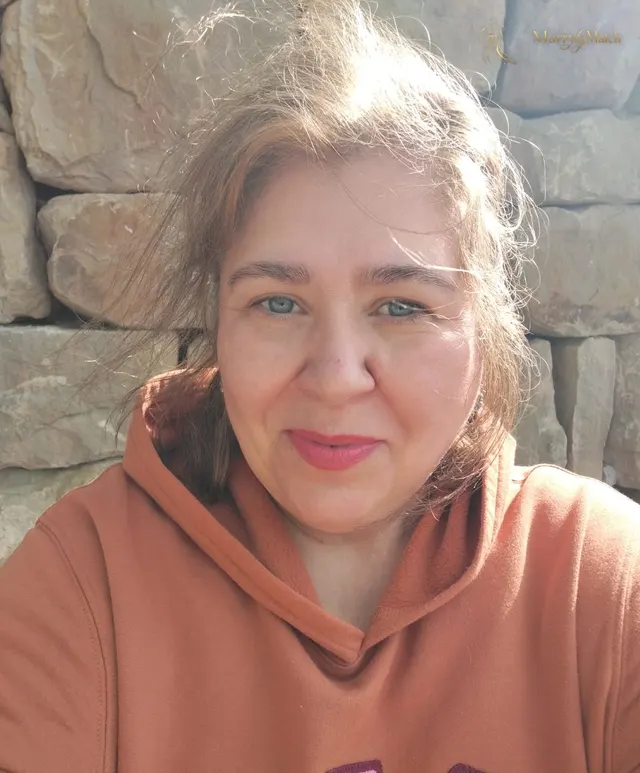 Another photo of Maria