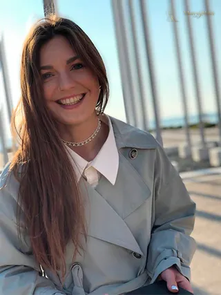 Another photo of ALESYA