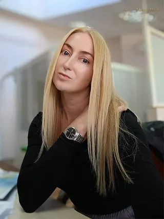 YULIYA, 42