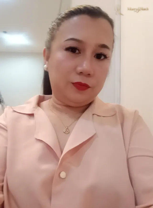 Marilyn, 37