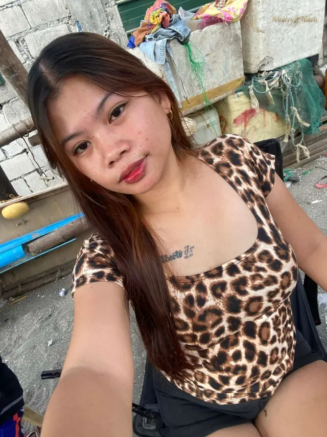 Joyceann, 21