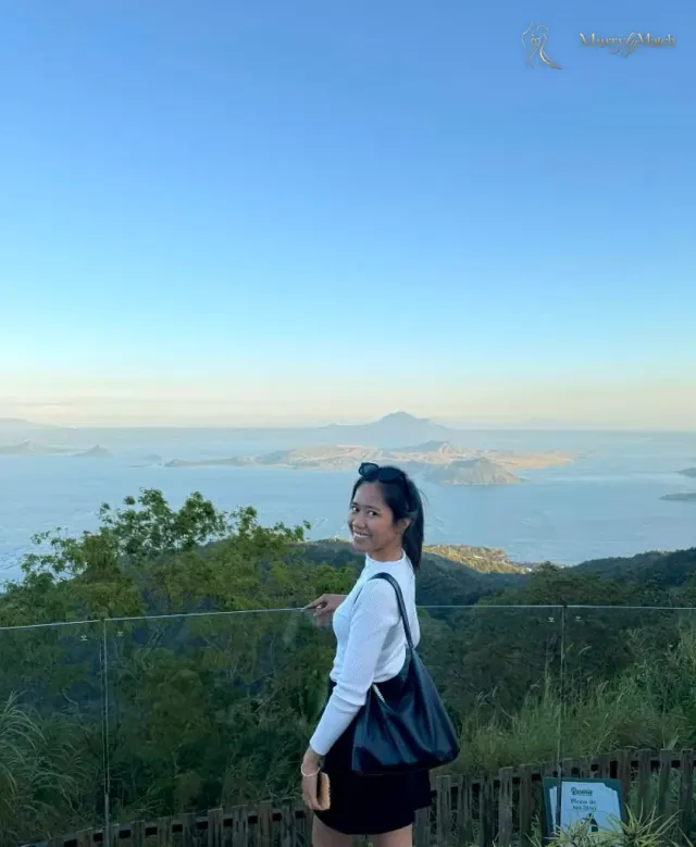 Another photo of Nicole