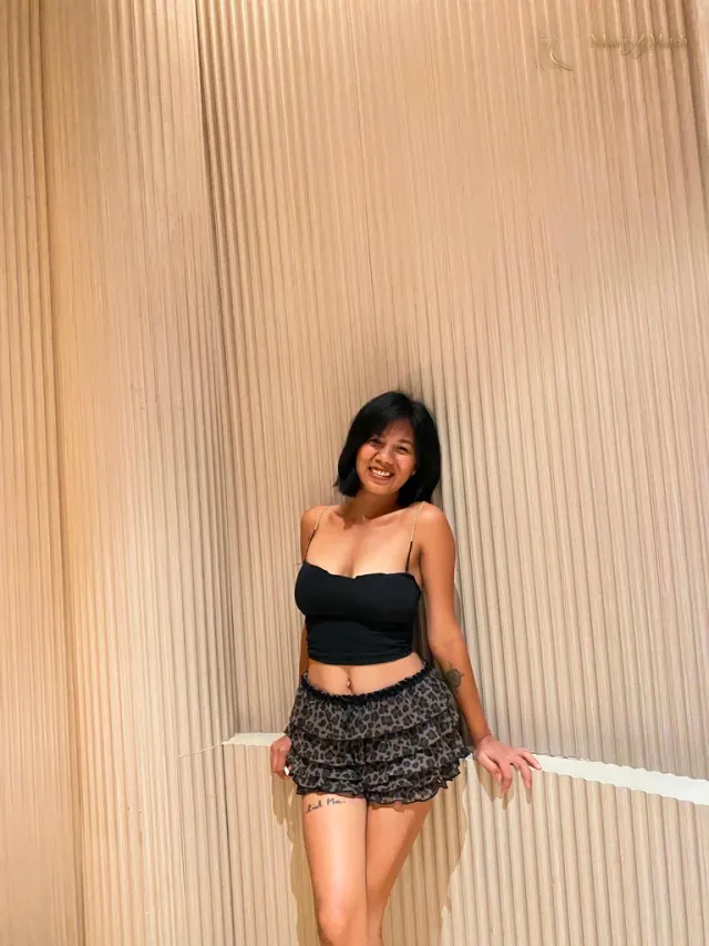Richmae, 23