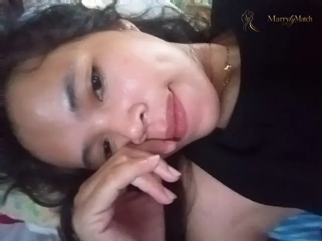 Anne, 32