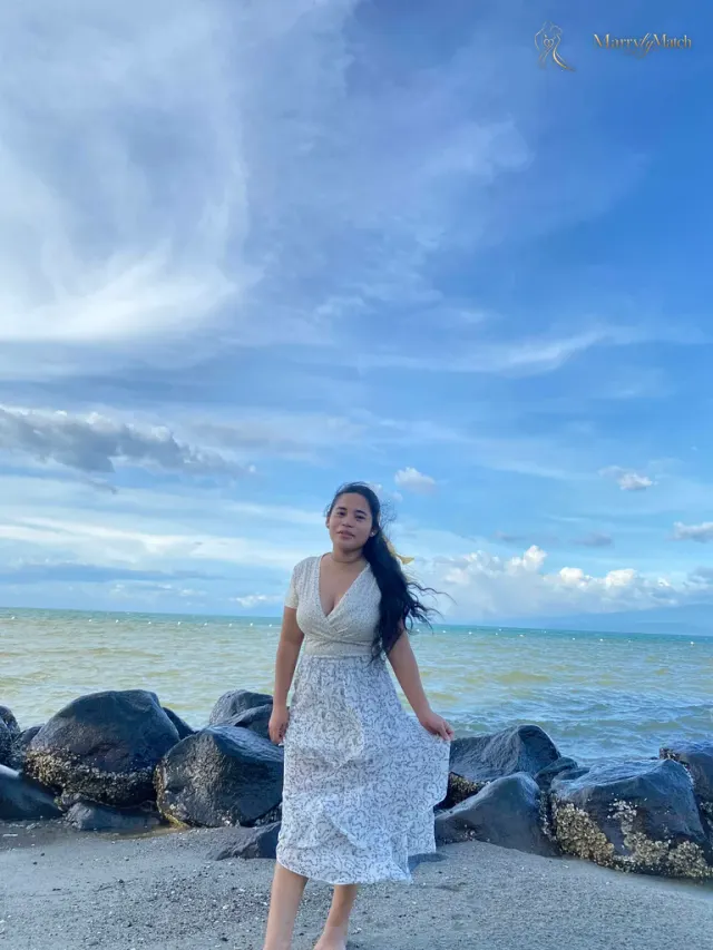 Fea Angelika, 24
