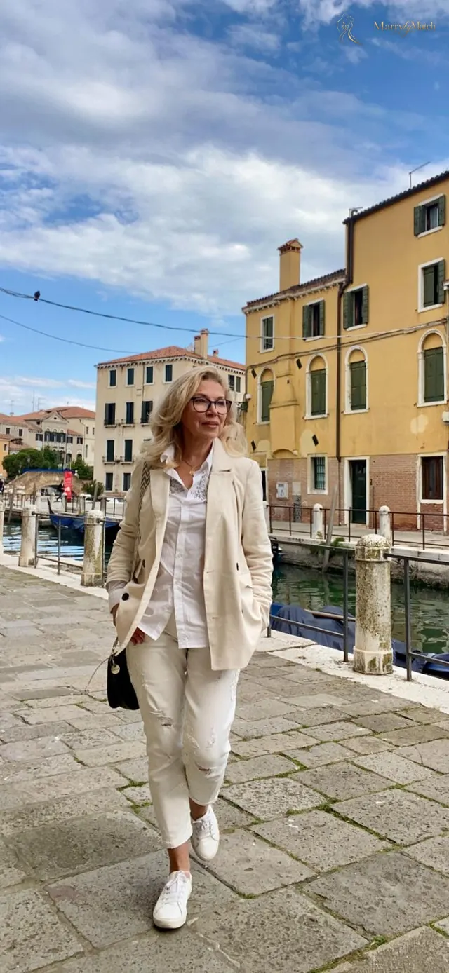 Iryna, 62