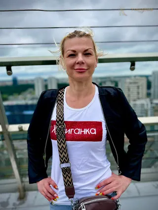 EVGENIYA, 42