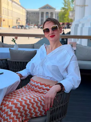 Another photo of SVETLANA