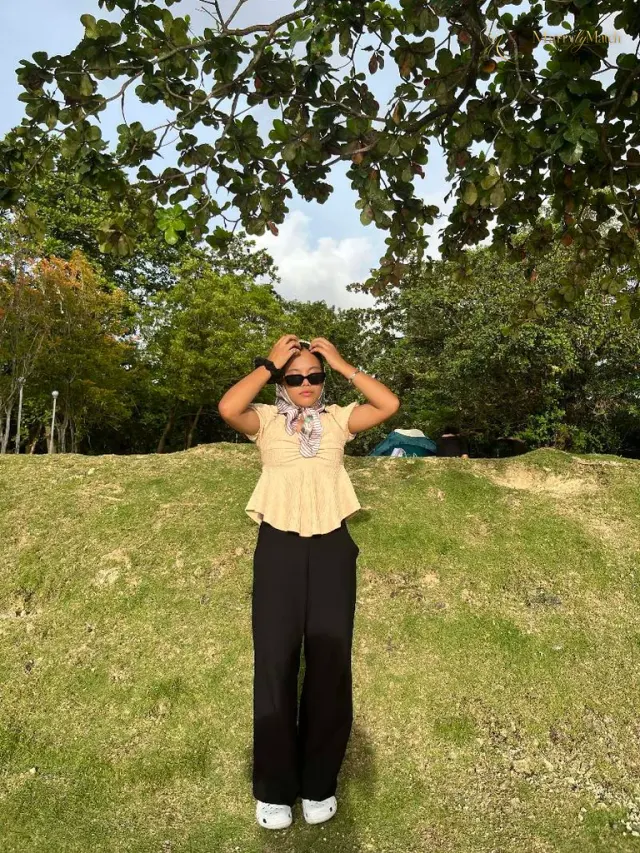 Another photo of Izel