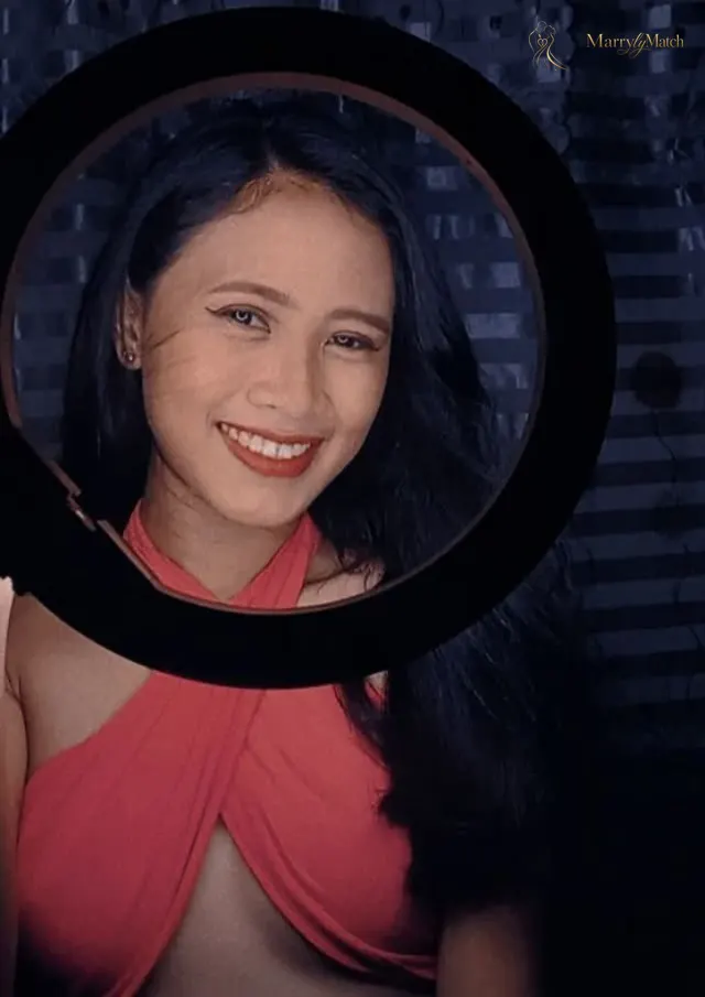 Another photo of mariel
