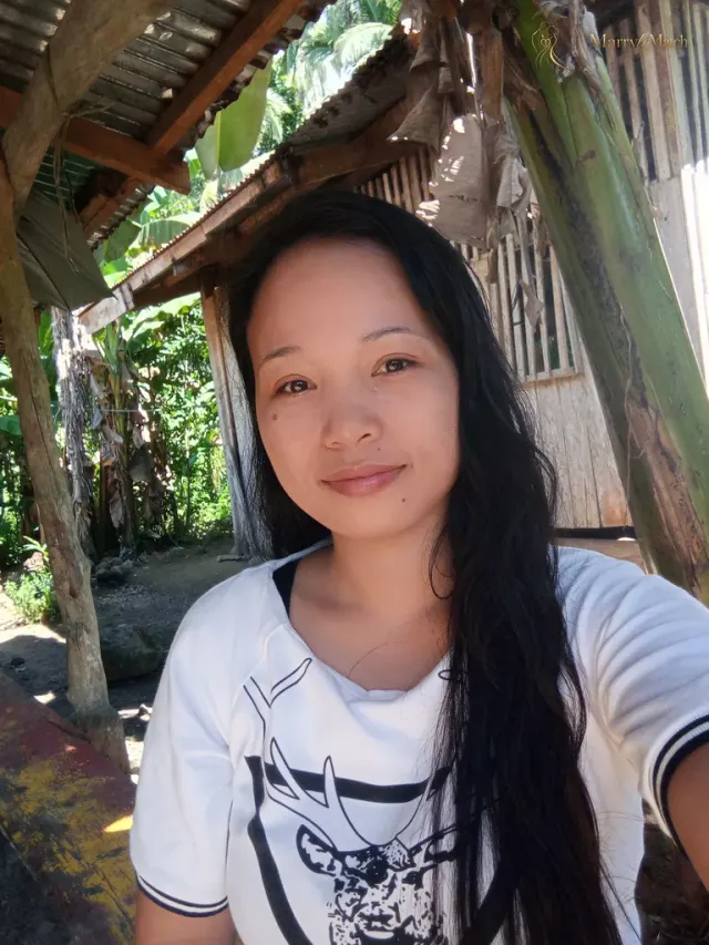Another photo of Mylene dausan