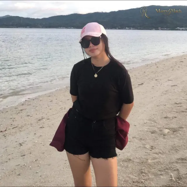 Another photo of Allysa