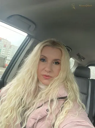 Another photo of OKSANA
