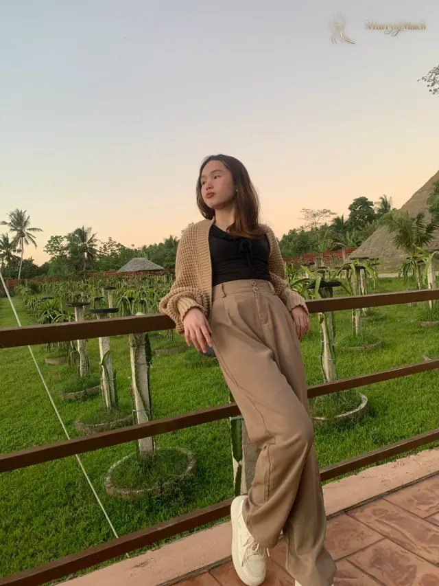 Marie Christianne, 25