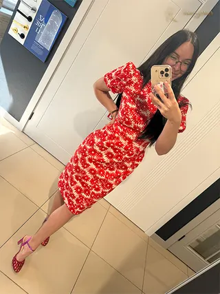 ANNA, 40