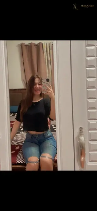 Lea, 23