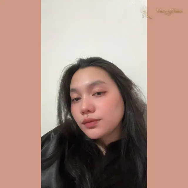 Another photo of Jemelyn