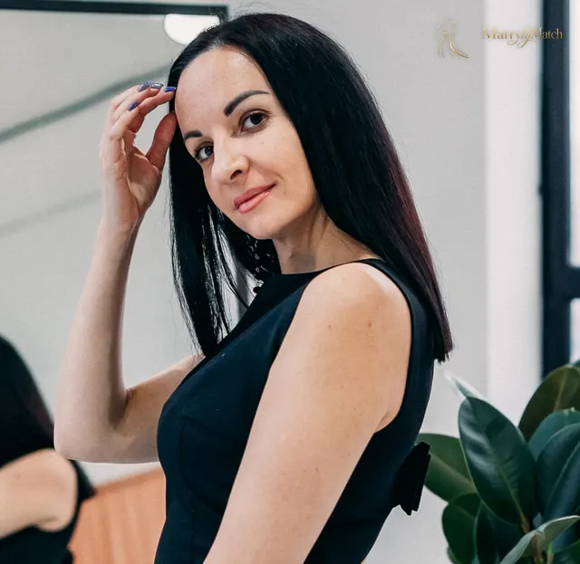 Uliana, 43