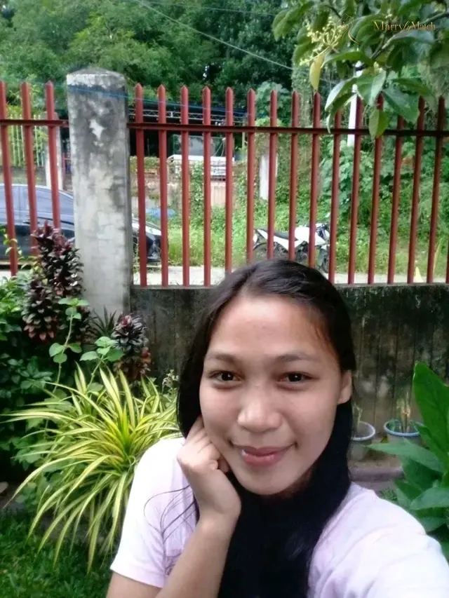 Marvie, 24
