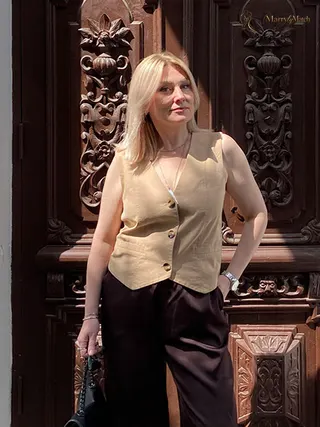 Another photo of YULIYA