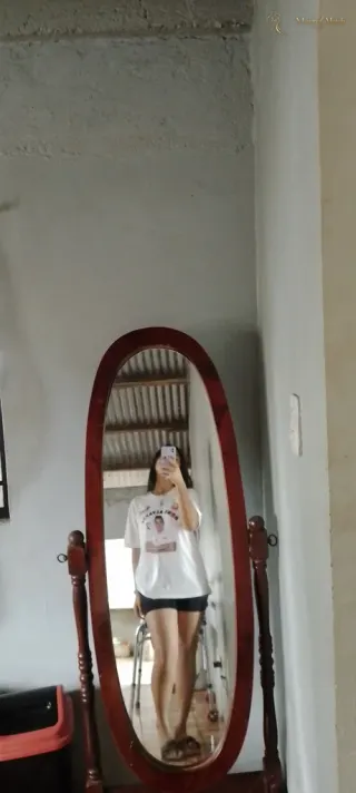 Chelle, 20